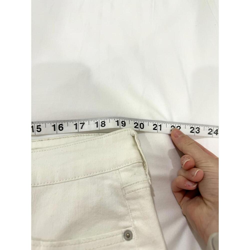 Jessica Simpson White Soft Stretch 6” Inseam Forever Denim Shorts Size 18W - Picture 6 of 8